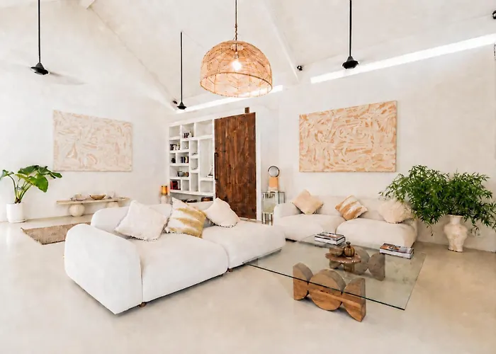 Villa Riva - Private Riverside In Pererenan *